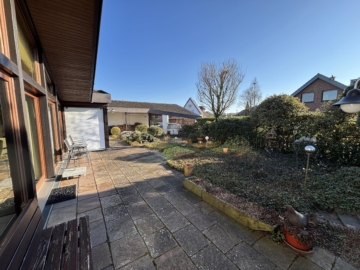 Terrasse am Wohnbereich - Architektenhaus - alles auf einer Ebene! *** 4201 G Bungalow in Gütersloh-Avenwedde