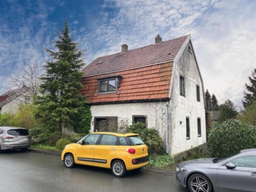 Familienidyll am Rand von Bielefeld *** 4126 G Zweifamilienhaus in Jöllenbeck - Straßenansicht