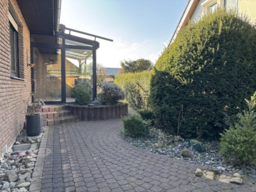 Terrasse am Wintergarten - Familienzuhause in Halle. *** 4190 G Einfamilienhaus mit Einliegerwohnung