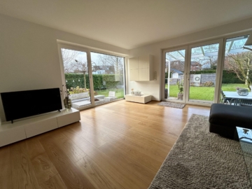 lichtdurchfluteter Wohnbereich mit Parkett - Charmantes Einfamilienhaus mit moderner Erweiterung *** 4183 G Harsewinkel