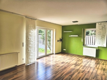Wohnzimmer - Familienmittelpunkt: Gartenfreude auf zwei Seiten *** 4199 G Doppelhaushälfte in Rheda